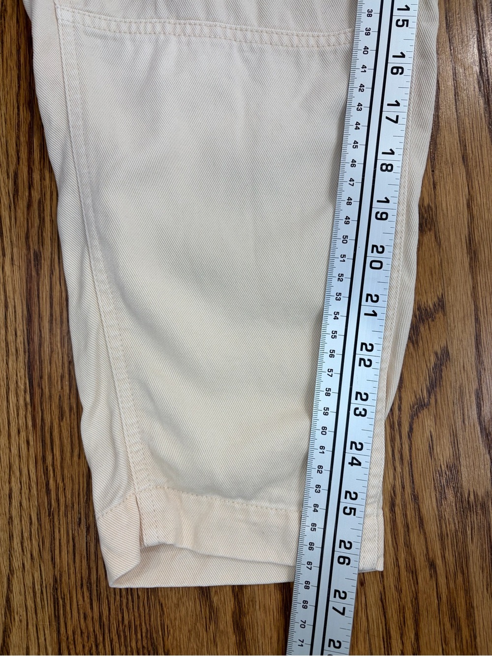 Everlane The Utility Barrel 100% TENCEL™ Lyocell Cream High-Waist Pants (00) - Picture 6 of 9